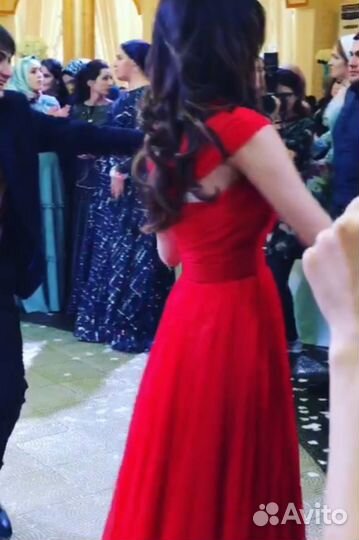 Вечернее платье
