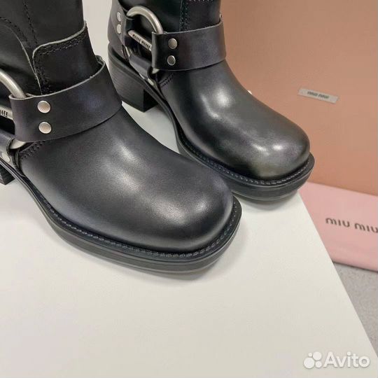 Женские сапоги Miu Miu boots