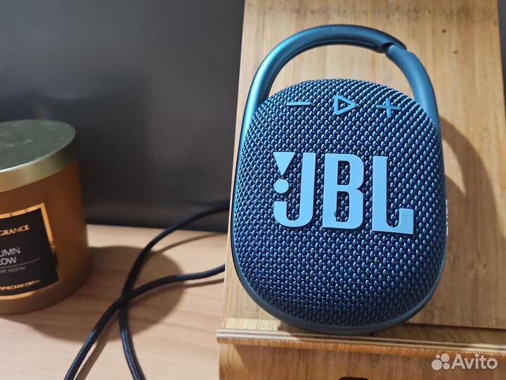 Колонка jbl clip 4