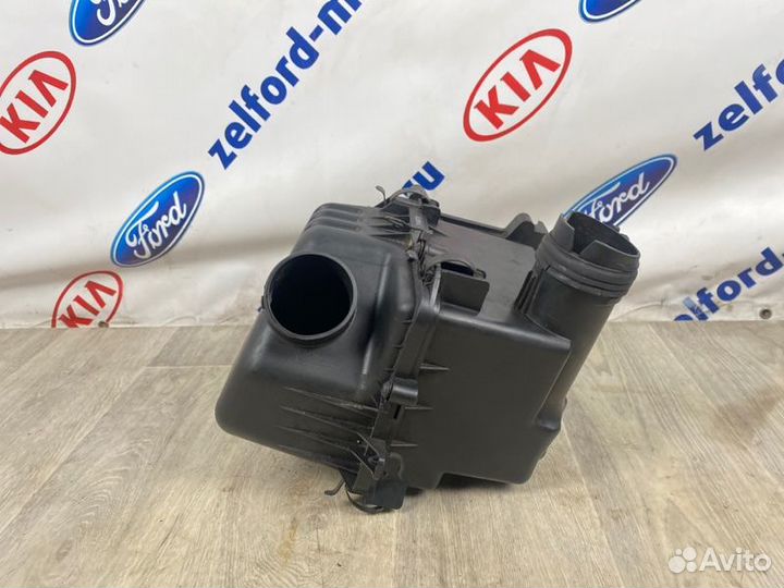 Корпус воздушного фильтра Kia Ceed ED G4FC 2011