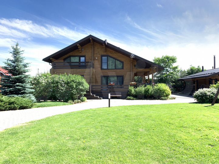 Коттедж 250 м² на участке 30 сот.