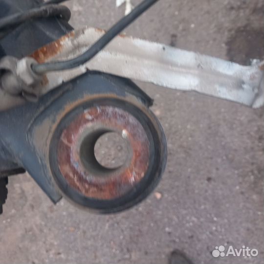 Вольво хс90 задний подрамник сборе