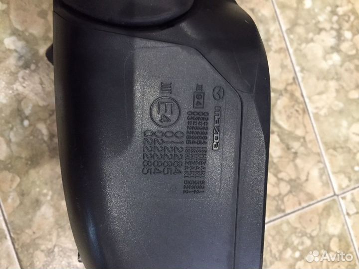 Корпус правого зеркала Mazda CX-7