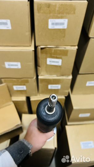 Передний амортизатор Lexus GX460