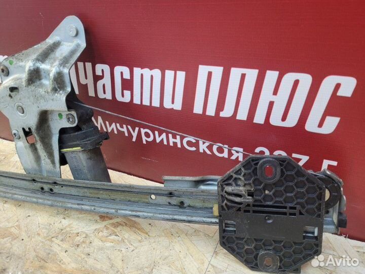 Стеклоподъемник передний левый Renault Logan