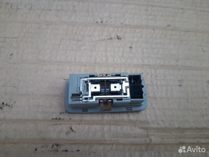 Плафон салонный Nissan X-Trail T31