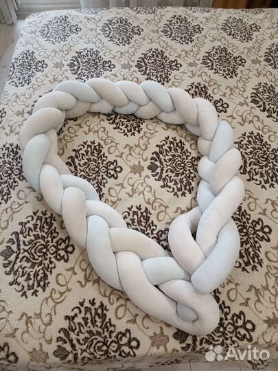 Бортики в круглую кроватку