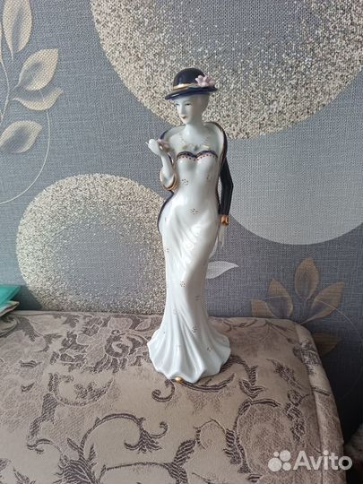 Фарфоровые статуэтки