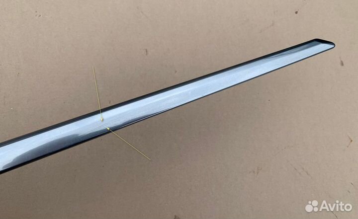 Молдинг двери задней правой Cadillac XT5