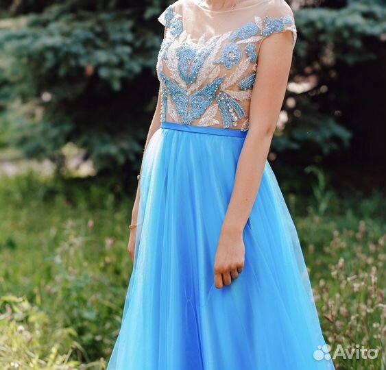 Выпуское платье