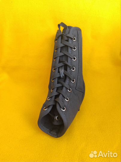 Фиксатор бандаж стопы на шнуровке. Новый