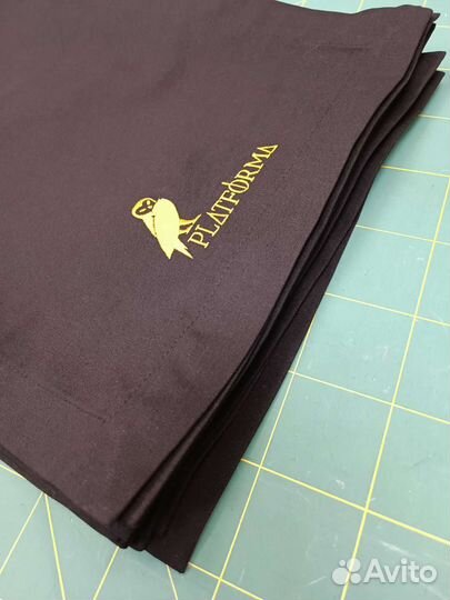 Салфетка на стол с вышивкой