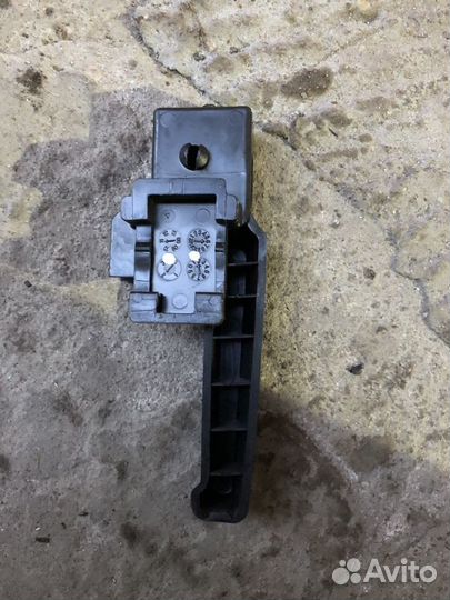 Ручка открывания капота Опель Инсигния