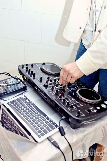 Dj (диджей)
