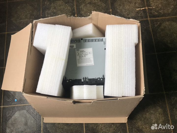 Kia Santa FE kia 961702W7004X магнитола