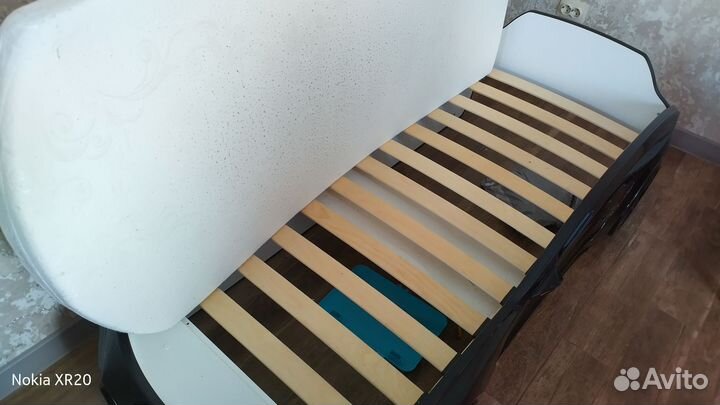 Детская кровать автомобиль