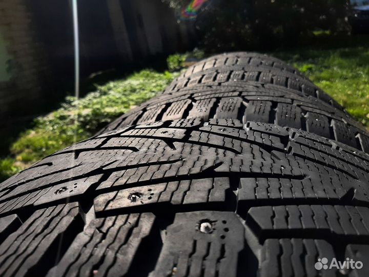 Nokian Tyres Hakkapeliitta 7 SUV 295/40 R21 111T