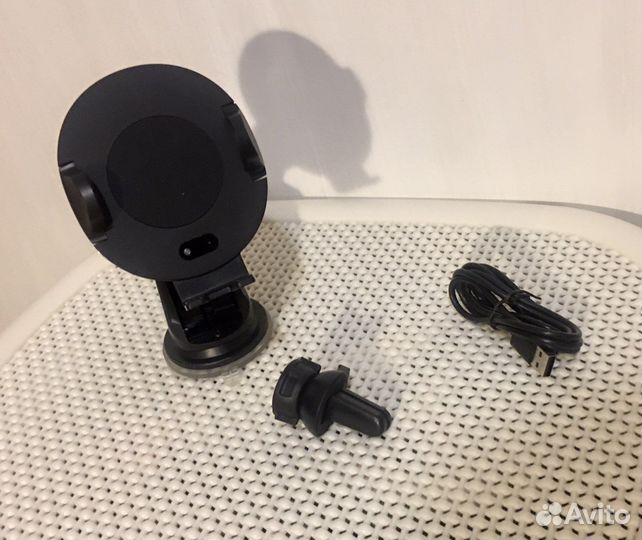 Сенсорный держатель телефона в авто