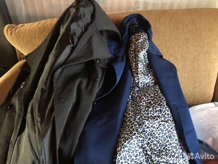 Продаю два плаща