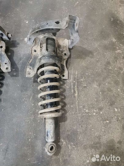 Стойка задняя Hyundai XG Grandeur 2.5 V6 G6BV