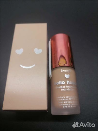 Тональная основа с эффектом сияния тон 04 Benefit