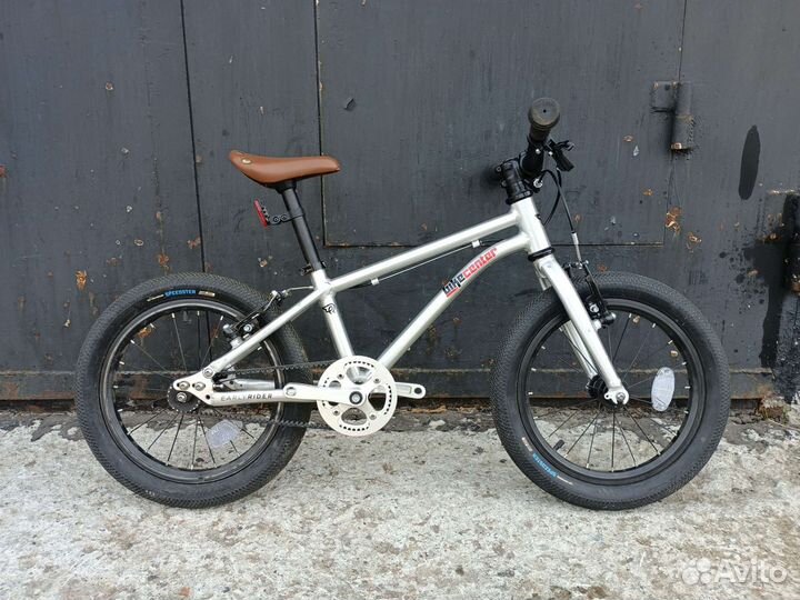 Детский велосипед для самых маленьких