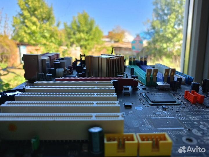 Коробочная материнская плата 478 сокет