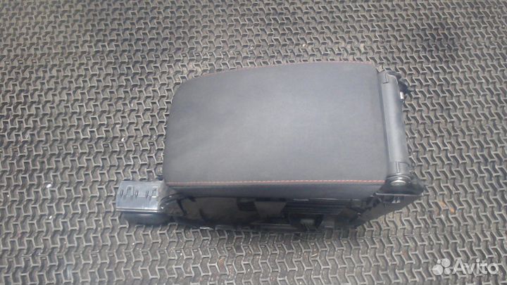 Подлокотник Volkswagen Golf 6, 2011