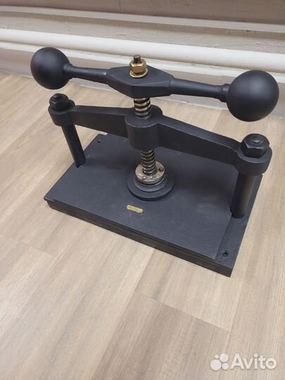 Пресс старинный Торговый дом Жукова