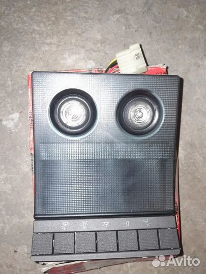 Задний фонарь, зеркало, панель света