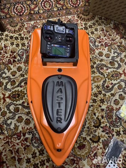 Карповый кораблик с глубеномером и gps