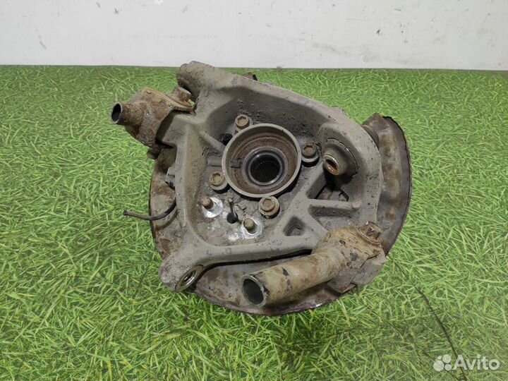 Поворотный кулак прав. зад. Lexus GS450H