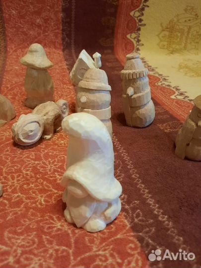 Деревянные фигурки