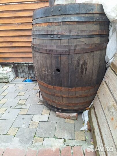 Дубовая бочка 300 литров