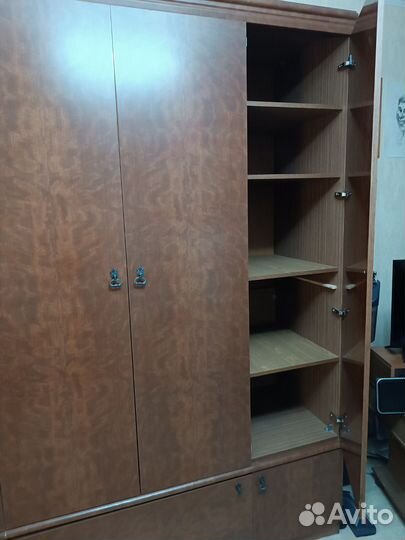 Шкаф для одежды бу