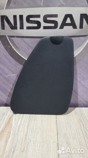 Крышка блока предохранителей Nissan terrano D10