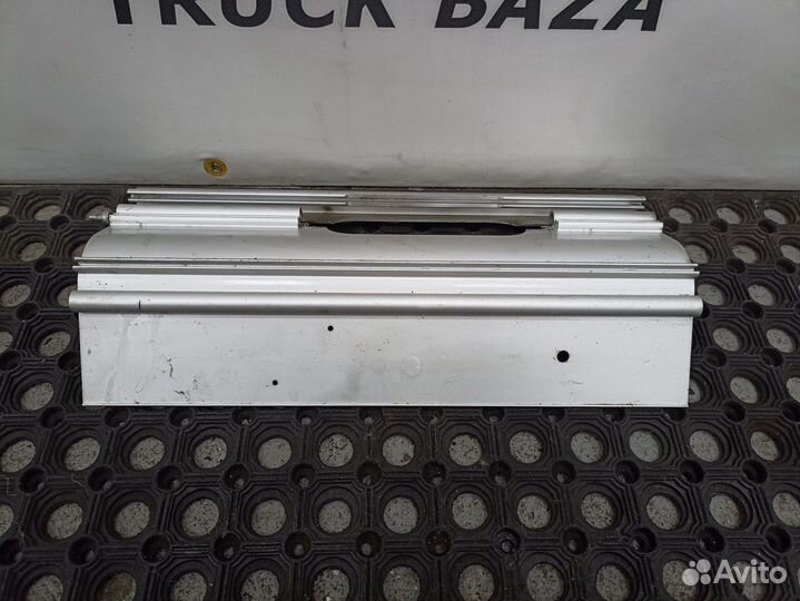 Кронштейн панели спального места правый