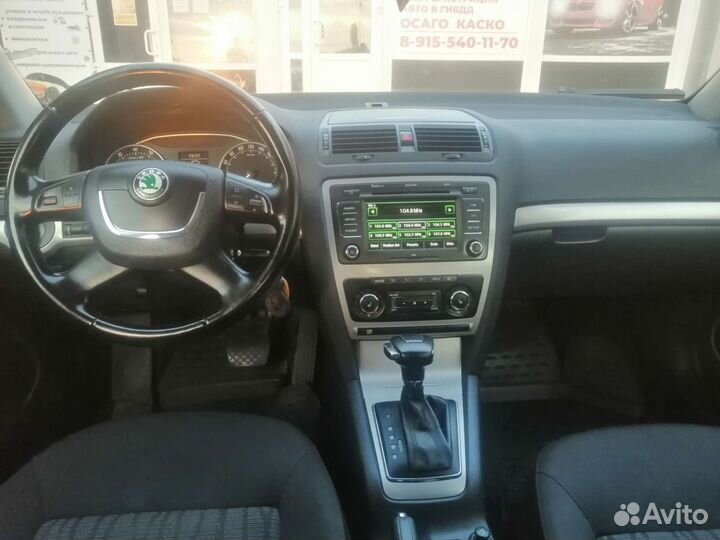 Skoda Octavia 1.6 AT, 2010, 122 000 км