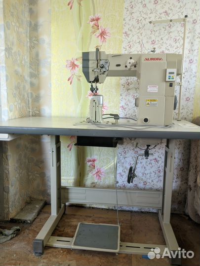 Колонковая швейная машина Aurora A-8810D