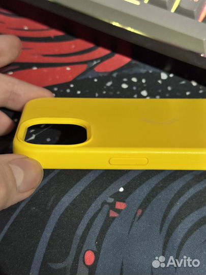 Силиконовый commo Shield Case, iPhone 13, MagSafe