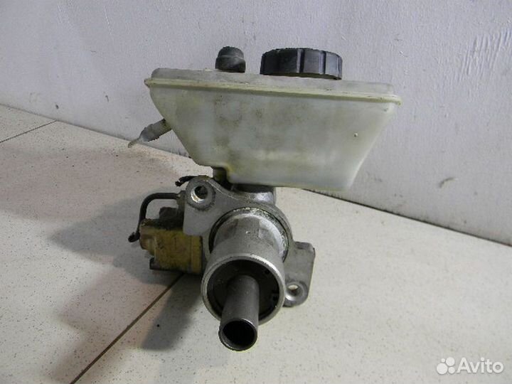 Цилиндр тормозной главный