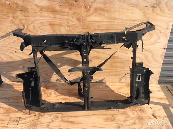 Рамка радиатора nissan serena