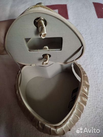 Шкатулка для украшений