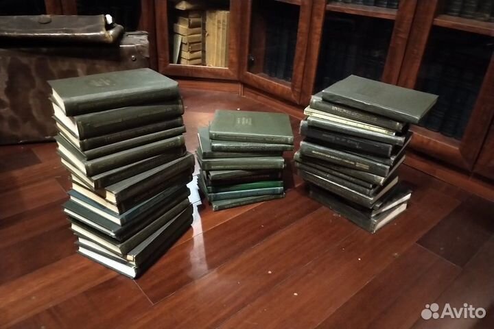 Литературные памятники, издательство 