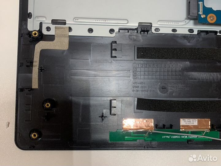 Верхняя часть (топкейс) ноутбука Dexp CLV-950