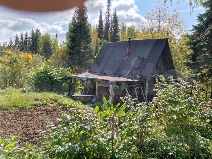 Дача 16 м² на участке 8,8 сот.