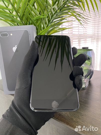 iPhone 8 Plus, 64 ГБ