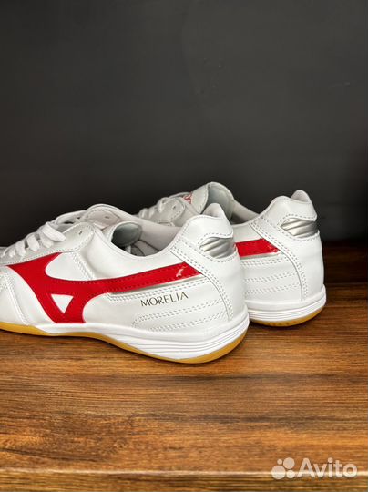 Футзалки mizuno