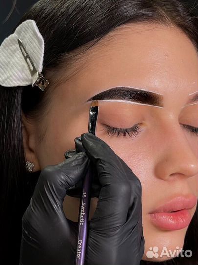 Мастер бровист