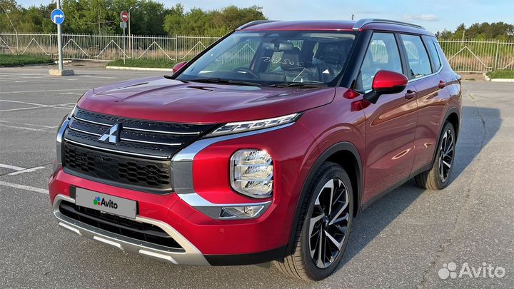 Mitsubishi Outlander 2.5 CVT, 2022, 55 км